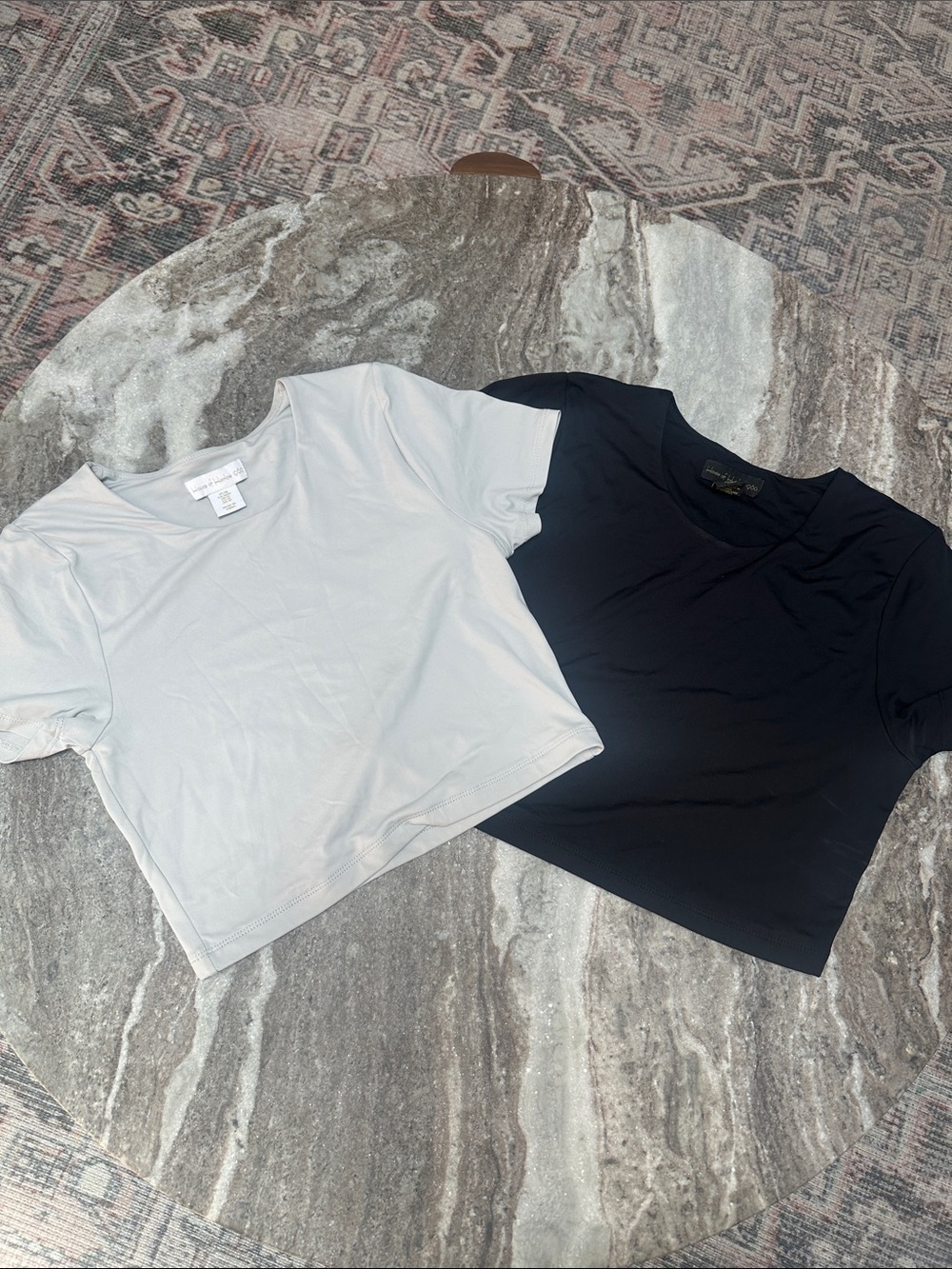 House of Harlow 1960 (2) Short Sleeve Cropped Shirts Top Silver/Gray & Black M/L